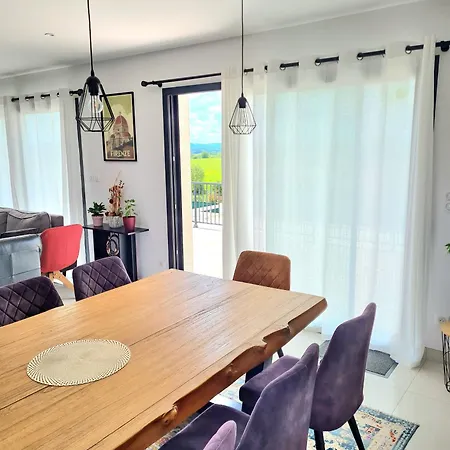 Maison Pres D'aurillac - Monts Du Cantal Holiday home